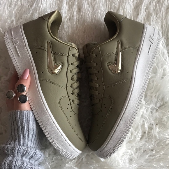 NWT Nike Air Force 1 Premium LX - Picture 3 of 8